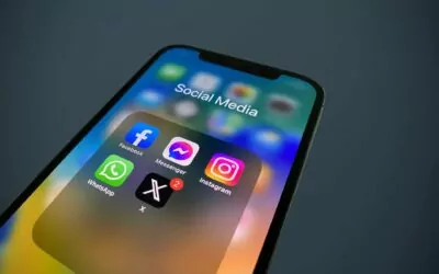Barn med telefon på helgen – behövs regler?